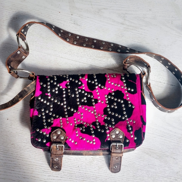 Y2K Betsy Johnson Pink leather cowprint purse - Picture 1 of 3